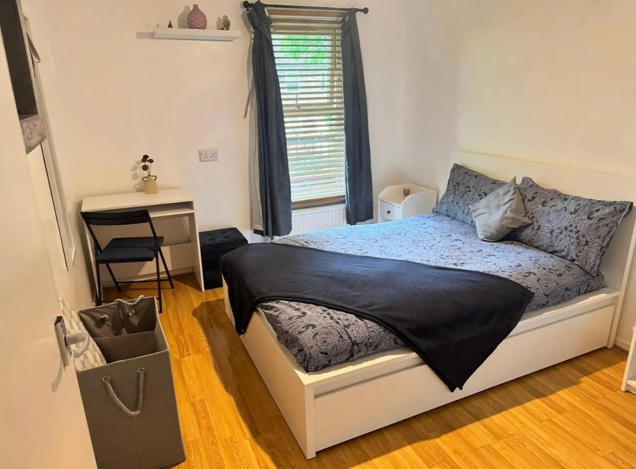 Homestay Bright & Cozy Double Room With Great Transport Links London